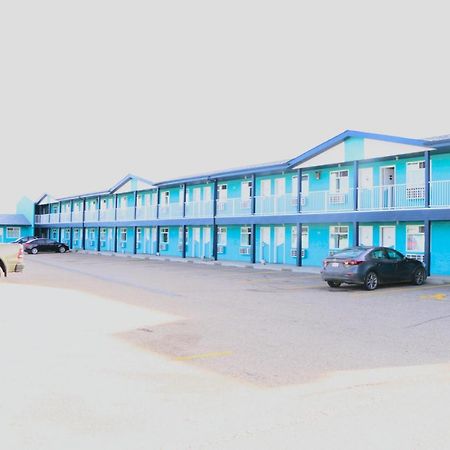 Empire Inn & Suites Penhold 외부 사진