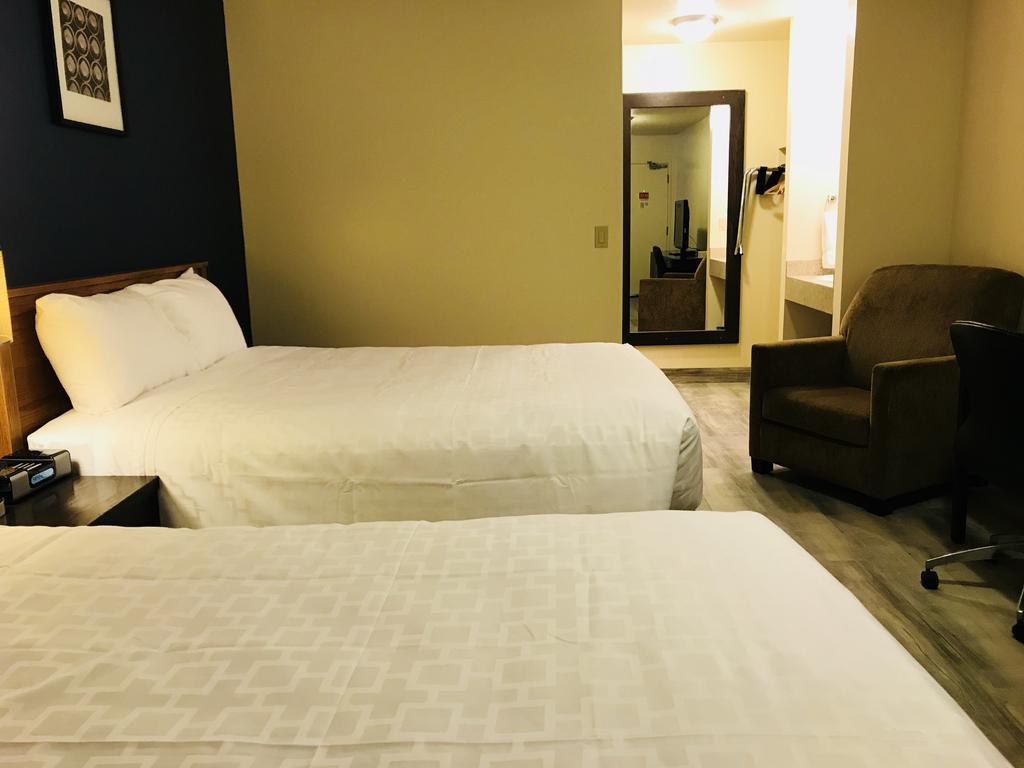 Empire Inn & Suites Penhold 외부 사진