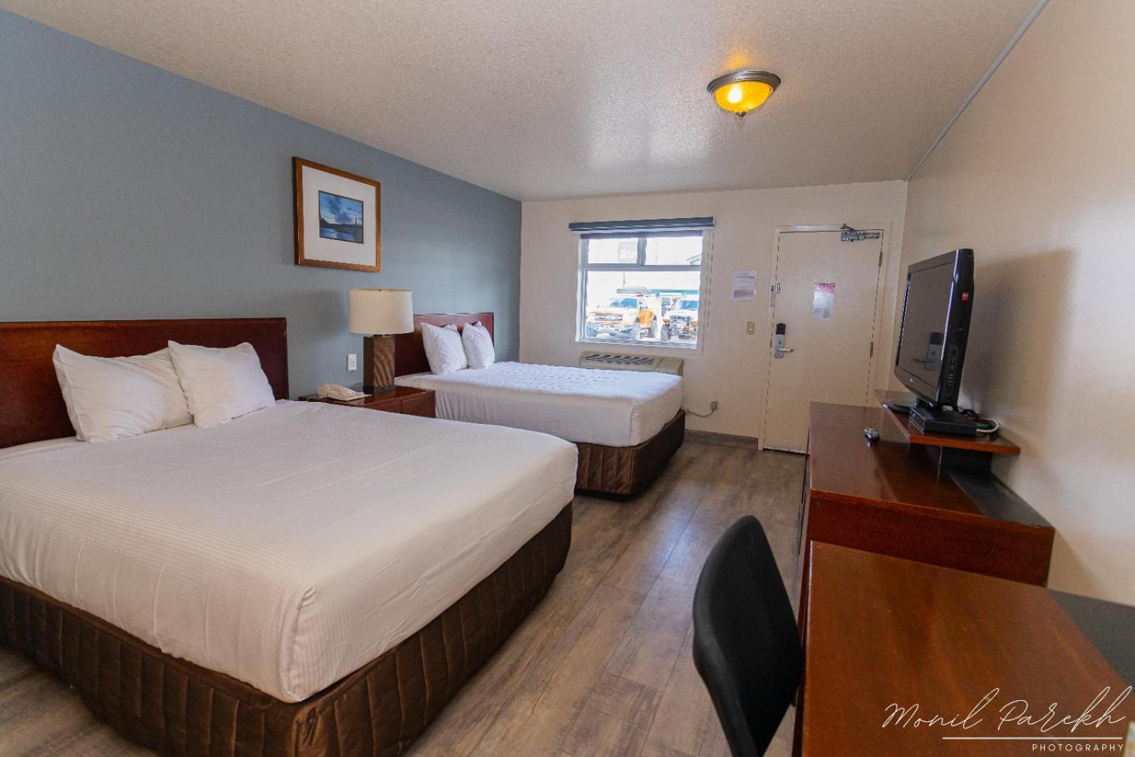 Empire Inn & Suites Penhold 외부 사진