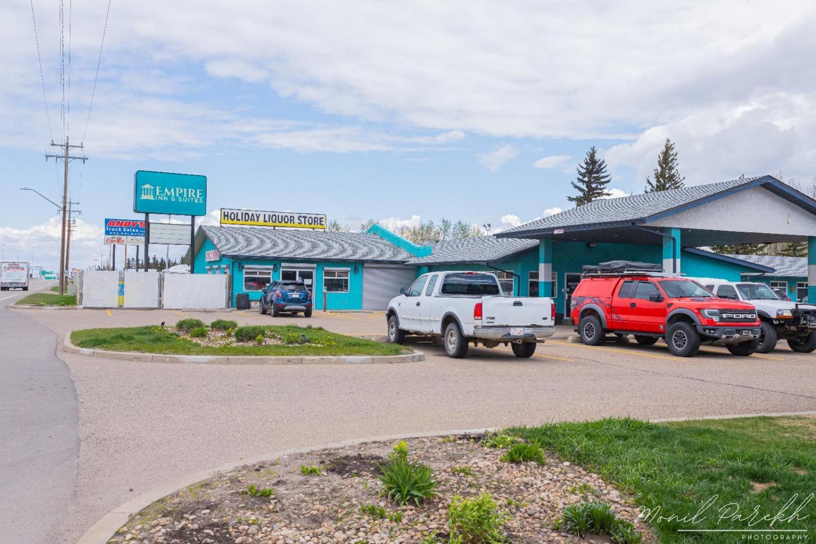Empire Inn & Suites Penhold 외부 사진