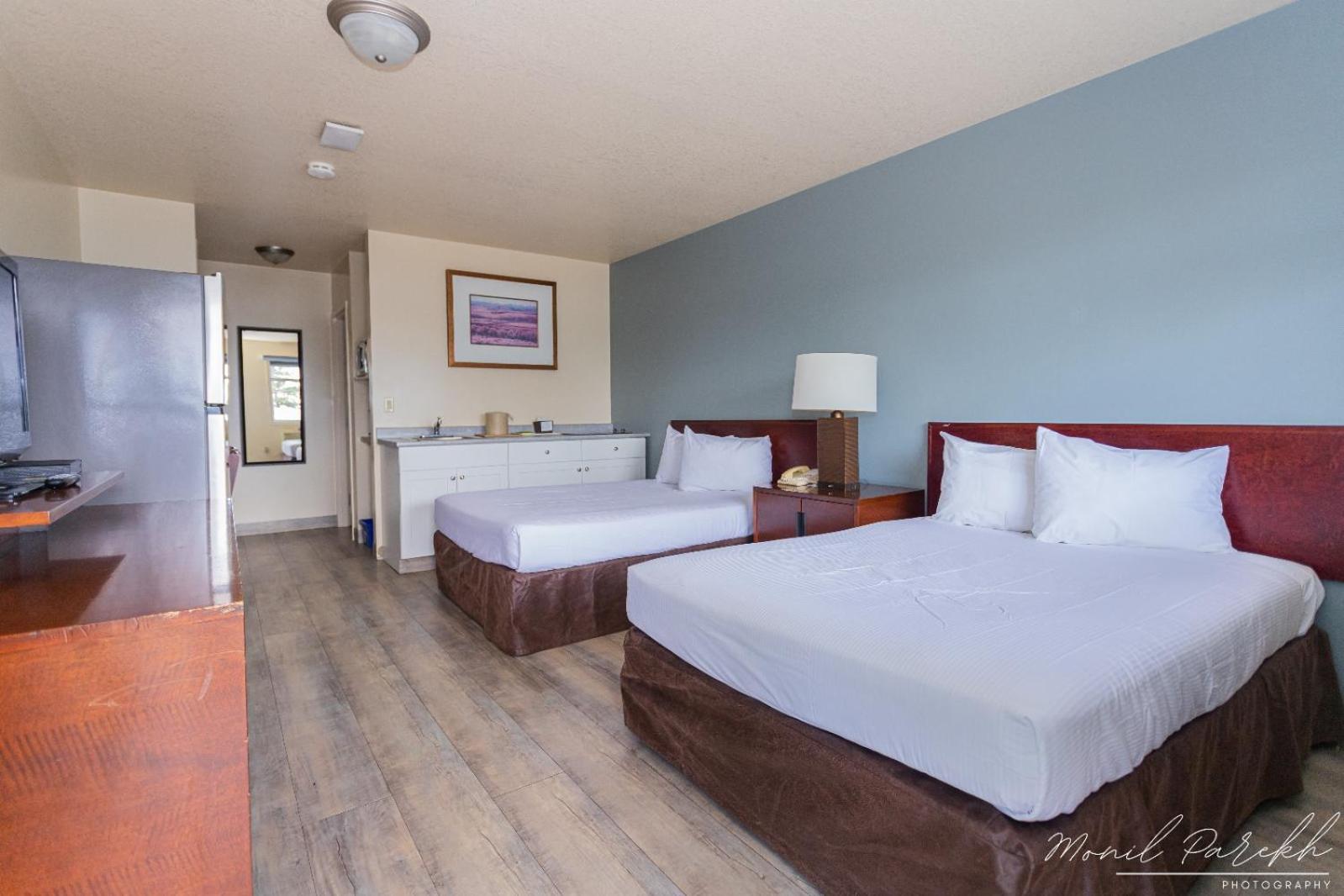 Empire Inn & Suites Penhold 외부 사진