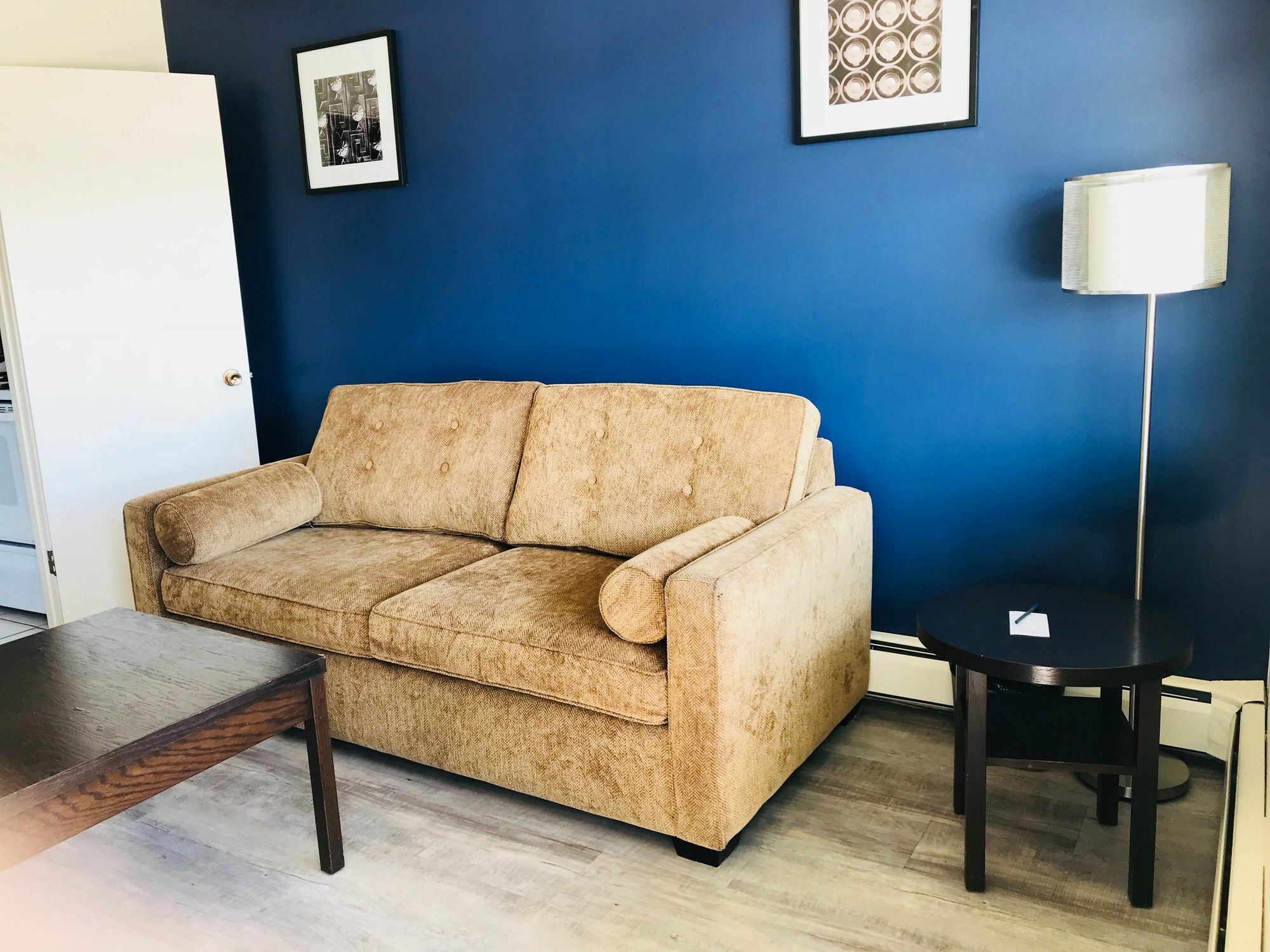Empire Inn & Suites Penhold 외부 사진